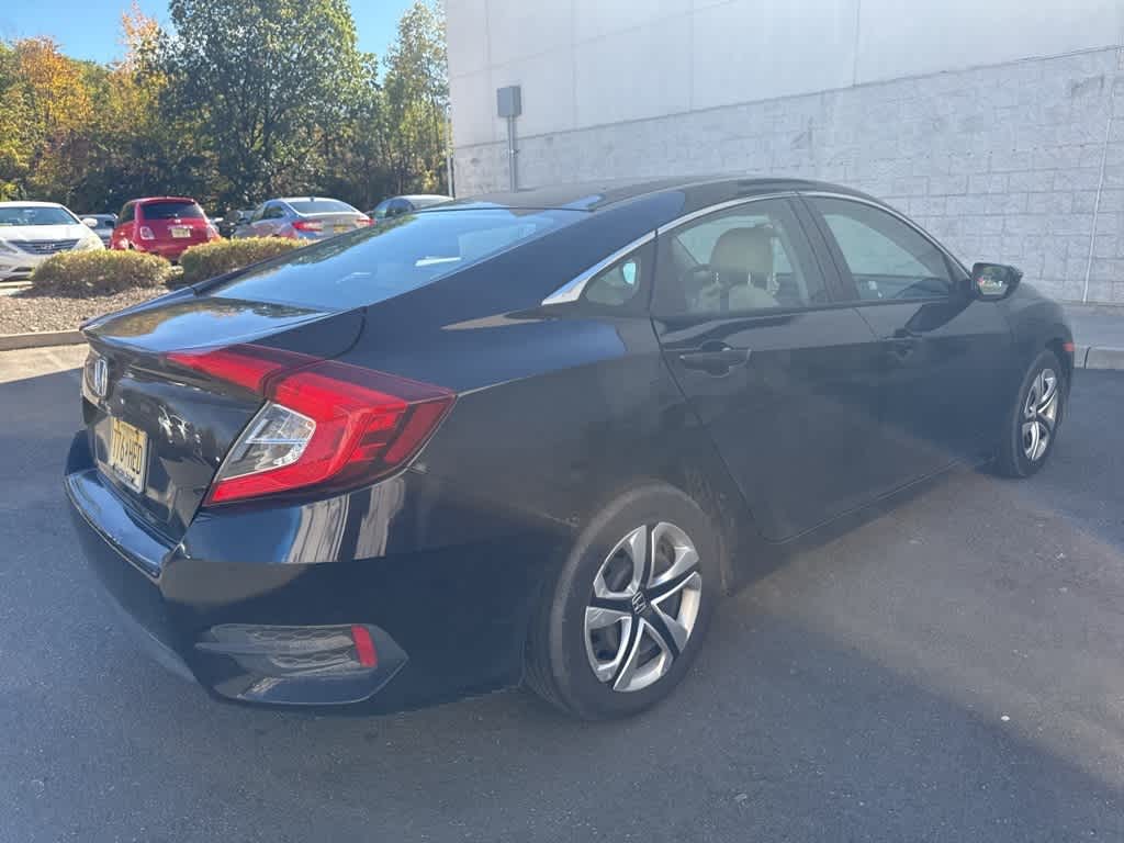 Thumbnail: 2016 Honda Civic - 9