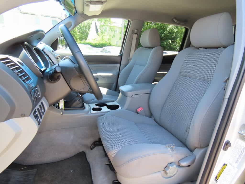 2006 Toyota Tacoma Base 13
