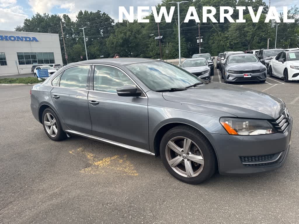 Thumbnail: 2014 Volkswagen Passat - 17