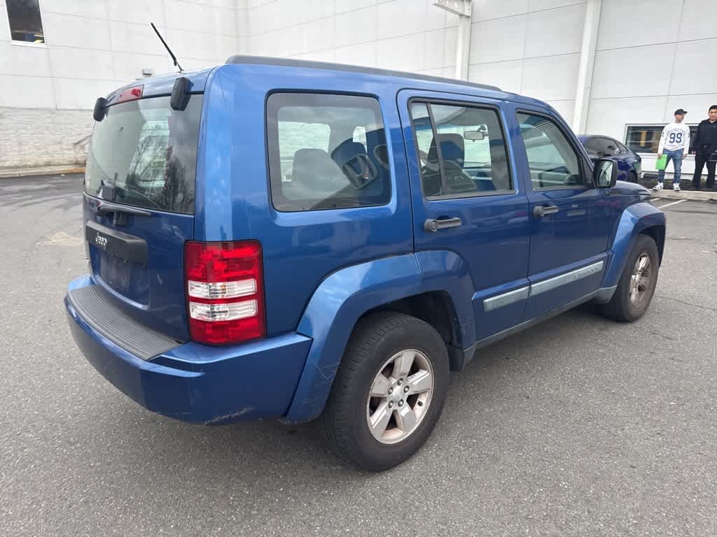 Thumbnail: 2009 Jeep Liberty - 13