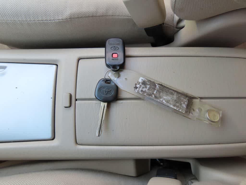 Thumbnail: 2004 Toyota Highlander - 26