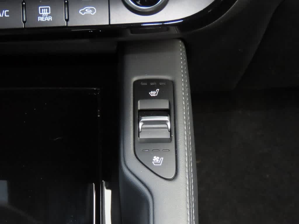 Thumbnail: 2020 Kia Telluride - 28