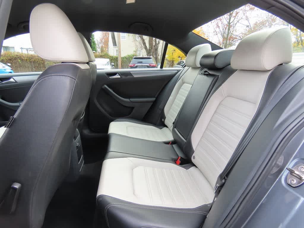 Thumbnail: 2016 Volkswagen Jetta - 13