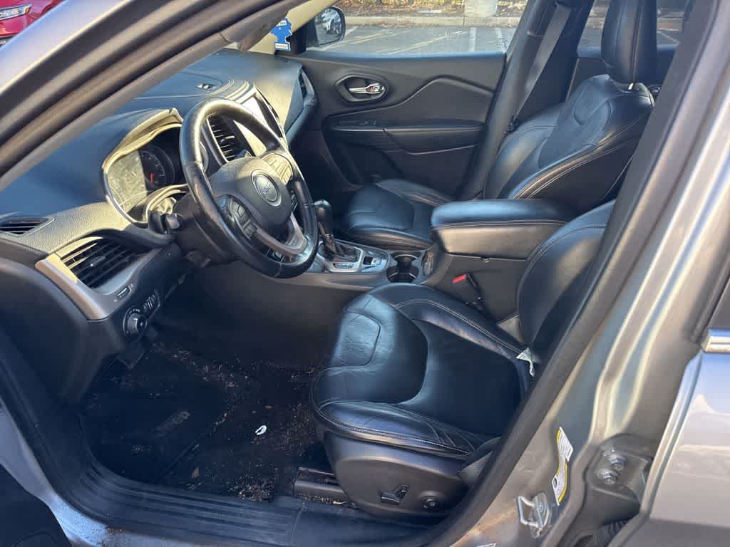 Thumbnail: 2015 Jeep Cherokee - 20