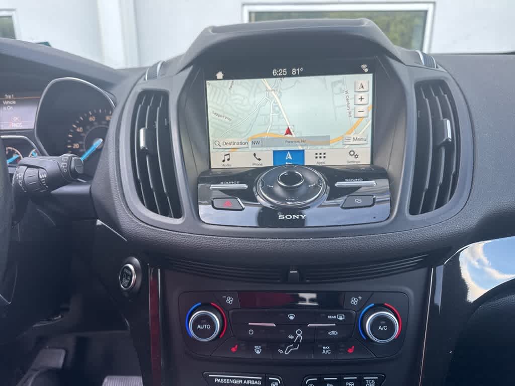 Thumbnail: 2019 Ford Escape - 10