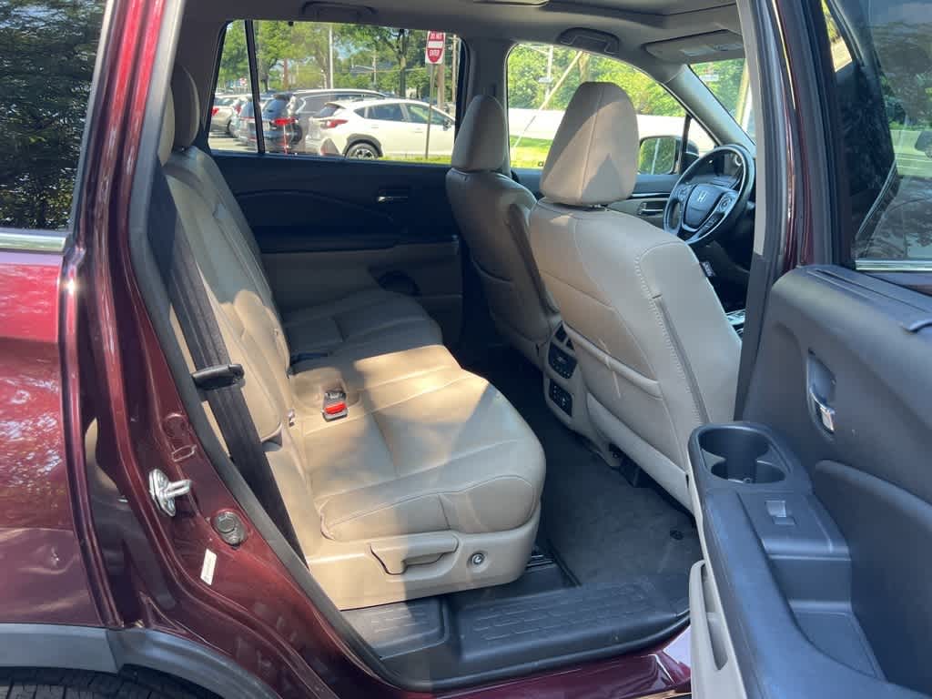 Thumbnail: 2016 Honda Pilot - 24
