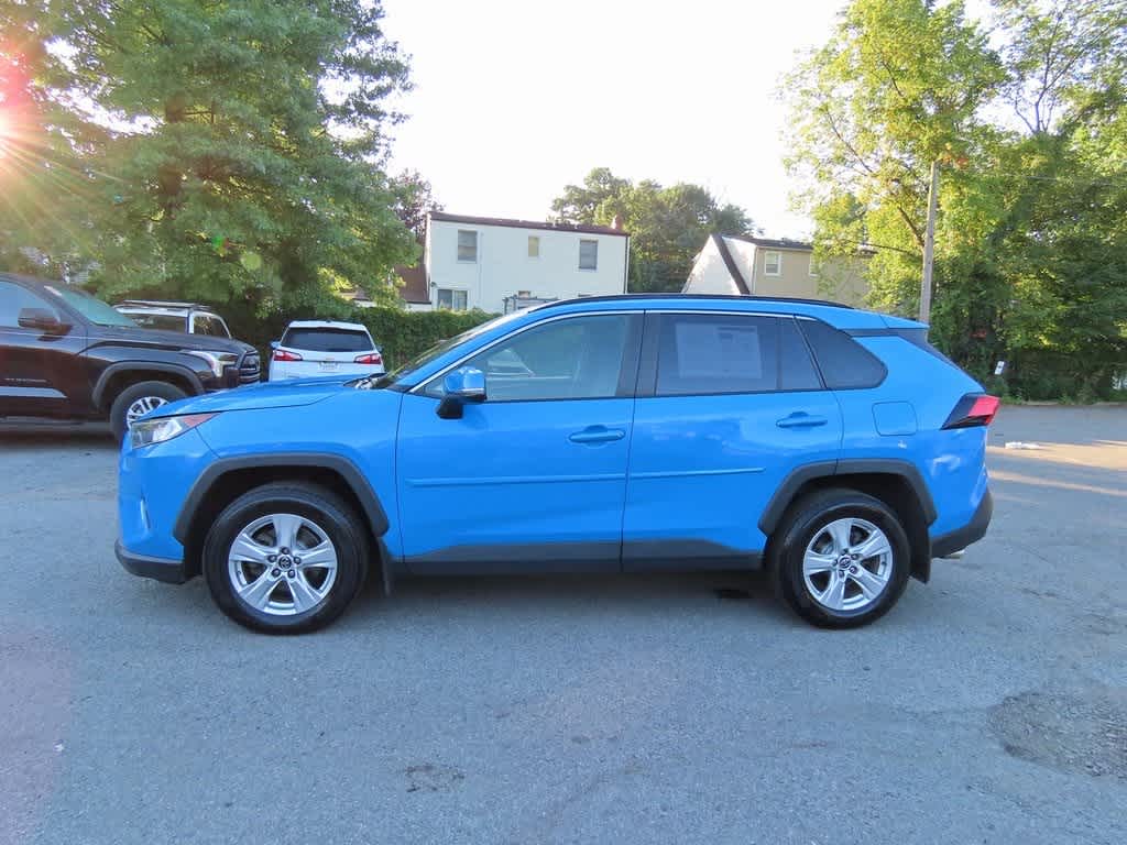 Thumbnail: 2019 Toyota RAV4 - 3
