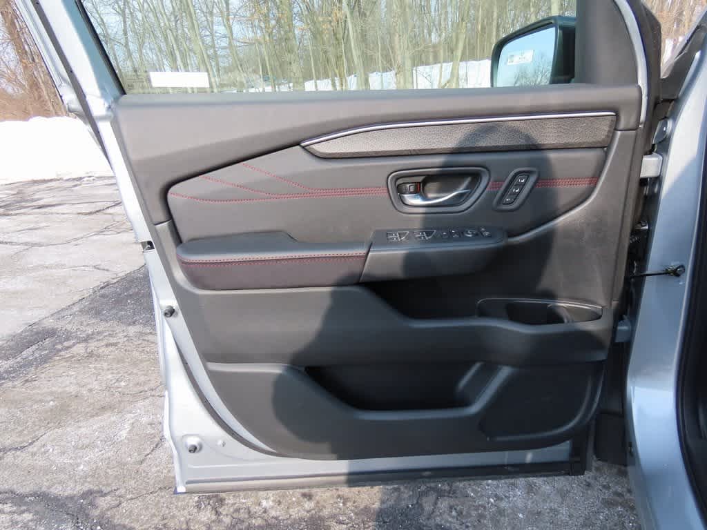 Thumbnail: 2026 Honda Pilot - 19