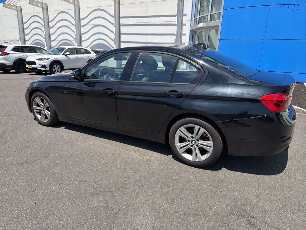 Thumbnail: 2016 BMW 3 Series - 9