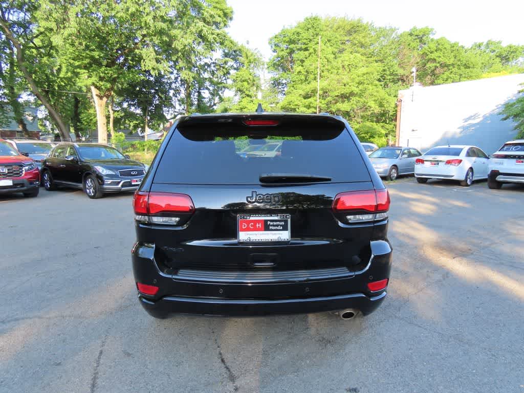 Thumbnail: 2017 Jeep Grand Cherokee - 5
