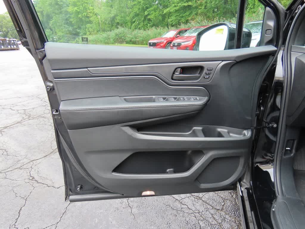 2025 Honda Odyssey Sport 17