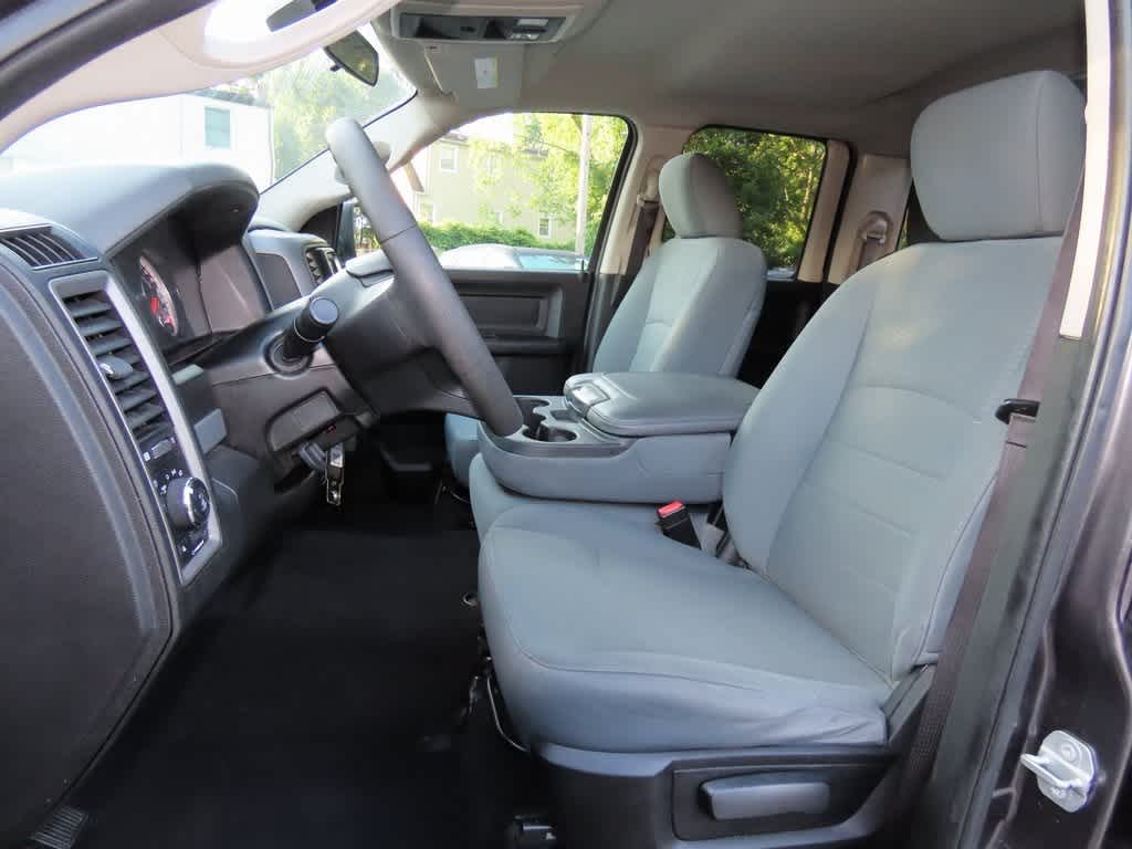 Thumbnail: 2019 RAM 1500 Classic - 13