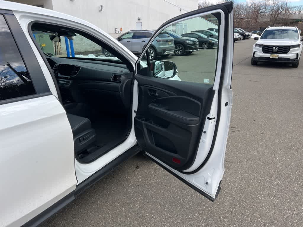 Thumbnail: 2023 Honda Passport - 13