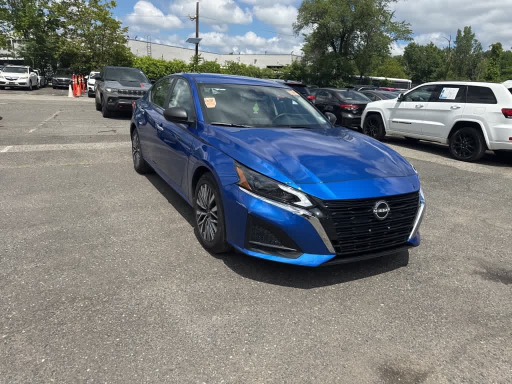 Thumbnail: 2025 Nissan Altima - 26