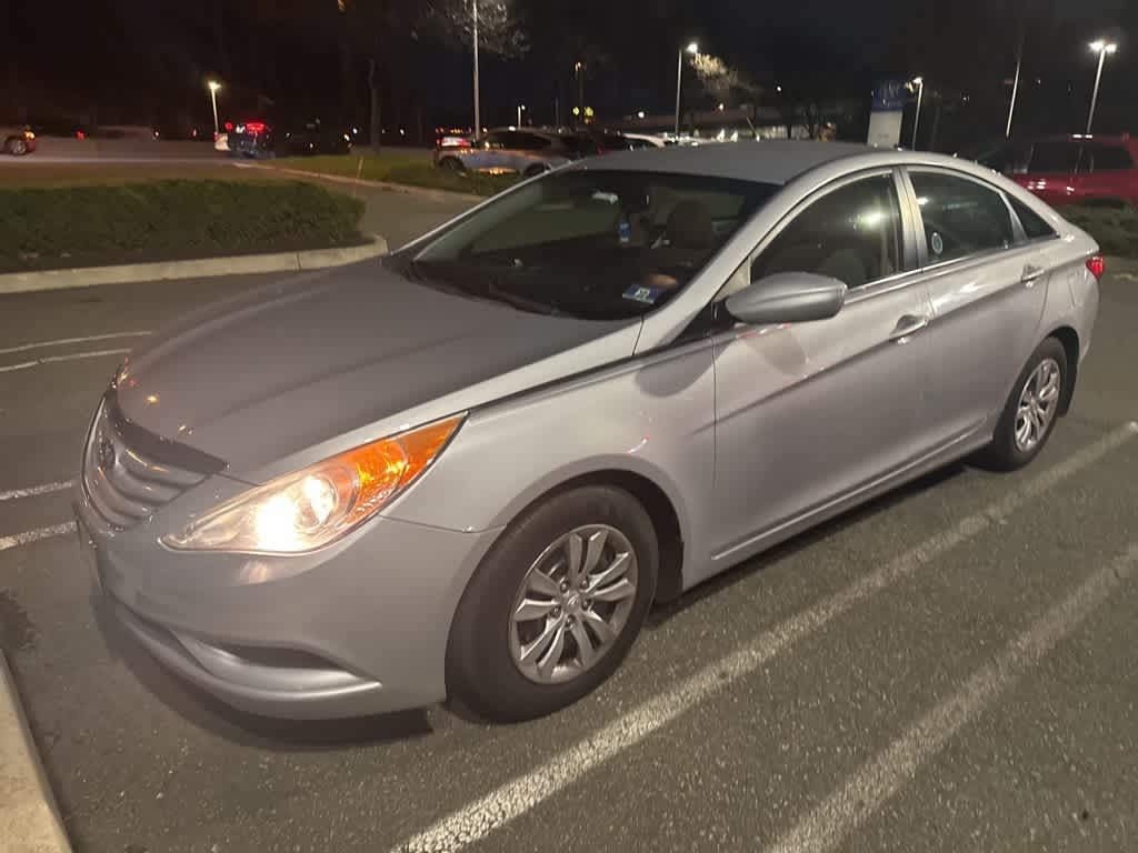 2012 Hyundai Sonata GLS photo 2