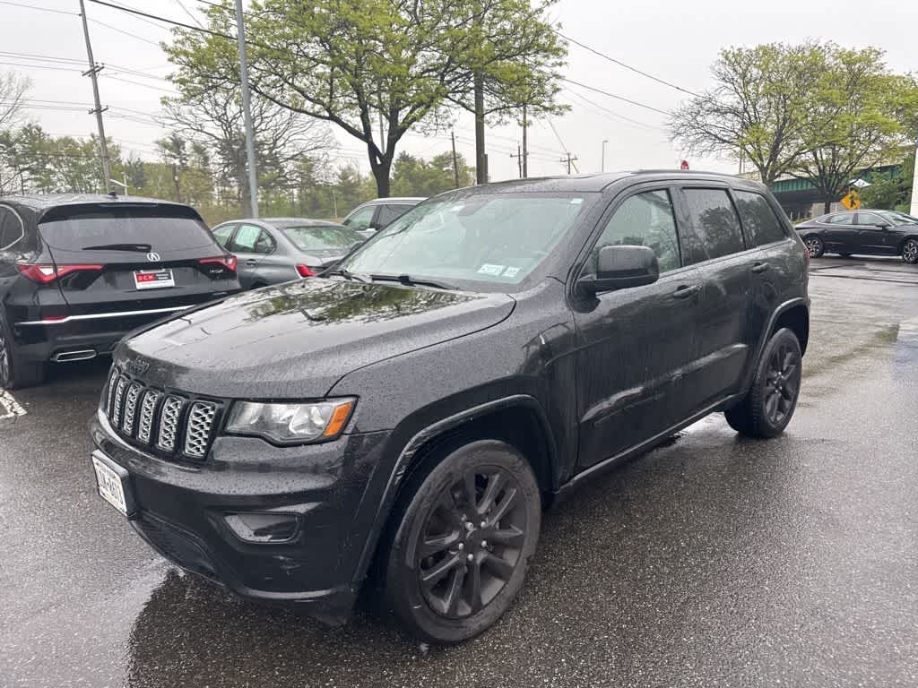 Thumbnail: 2017 Jeep Grand Cherokee - 3
