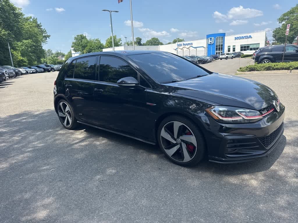 Thumbnail: 2018 Volkswagen Golf - 20