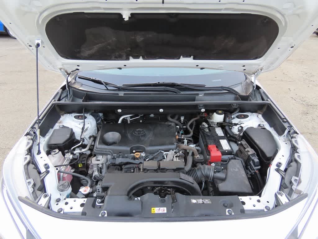 Thumbnail: 2020 Toyota RAV4 - 10