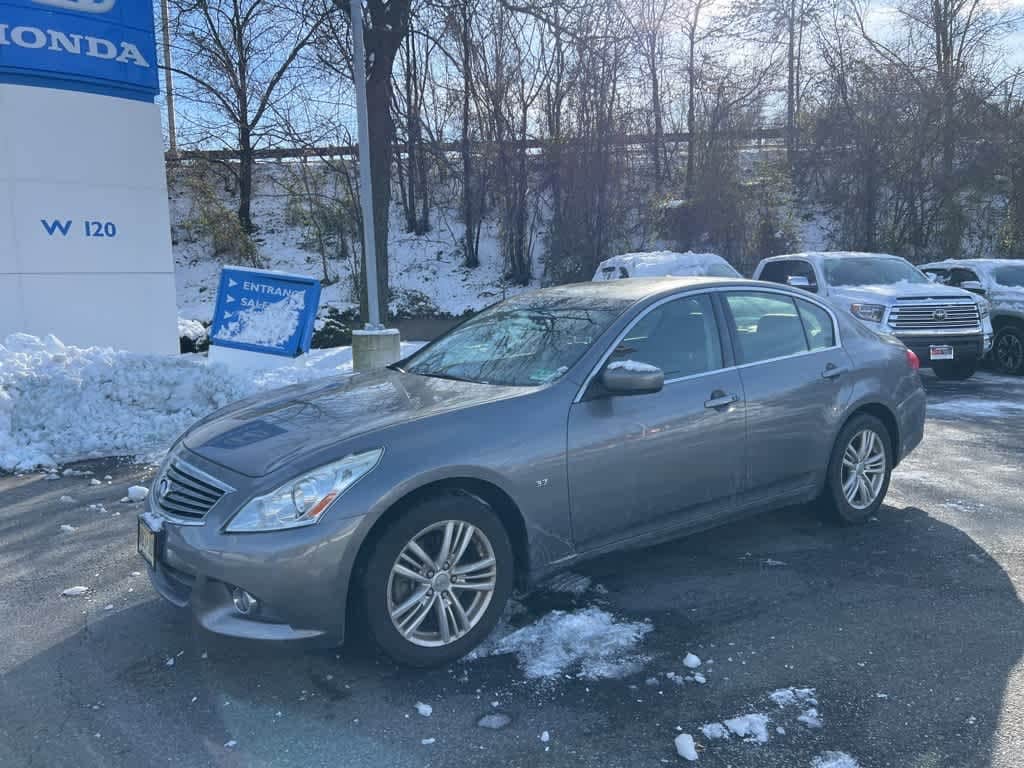 Used 2015 INFINITI Q40 3.7 Sedan