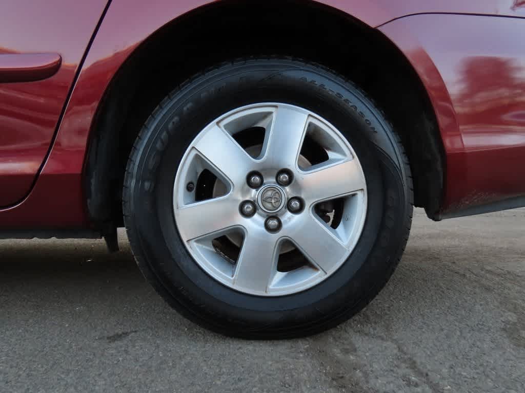 Thumbnail: 2010 Toyota Sienna - 8