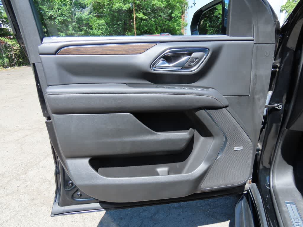 Thumbnail: 2023 Chevrolet Suburban - 16