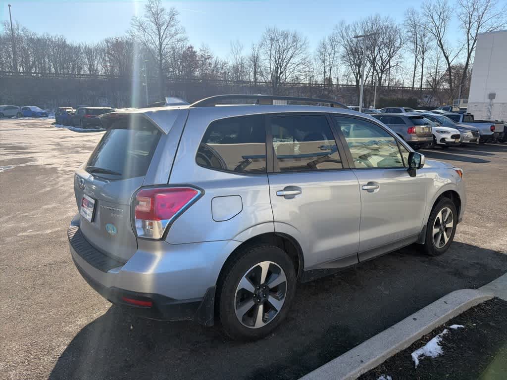 Thumbnail: 2017 Subaru Forester - 13