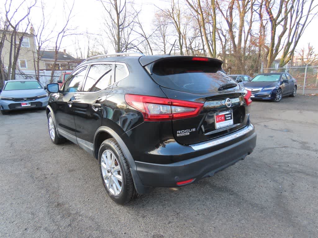 Thumbnail: 2020 Nissan Rogue Sport - 4