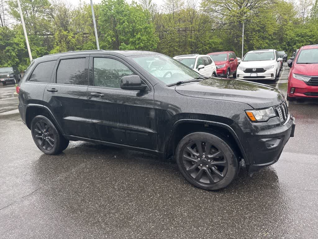 Thumbnail: 2017 Jeep Grand Cherokee - 6