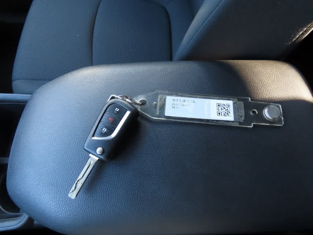 Thumbnail: 2022 Toyota RAV4 - 25