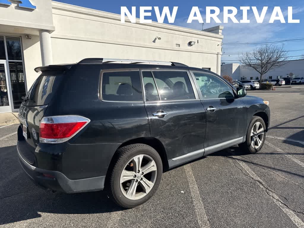 Thumbnail: 2011 Toyota Highlander - 14