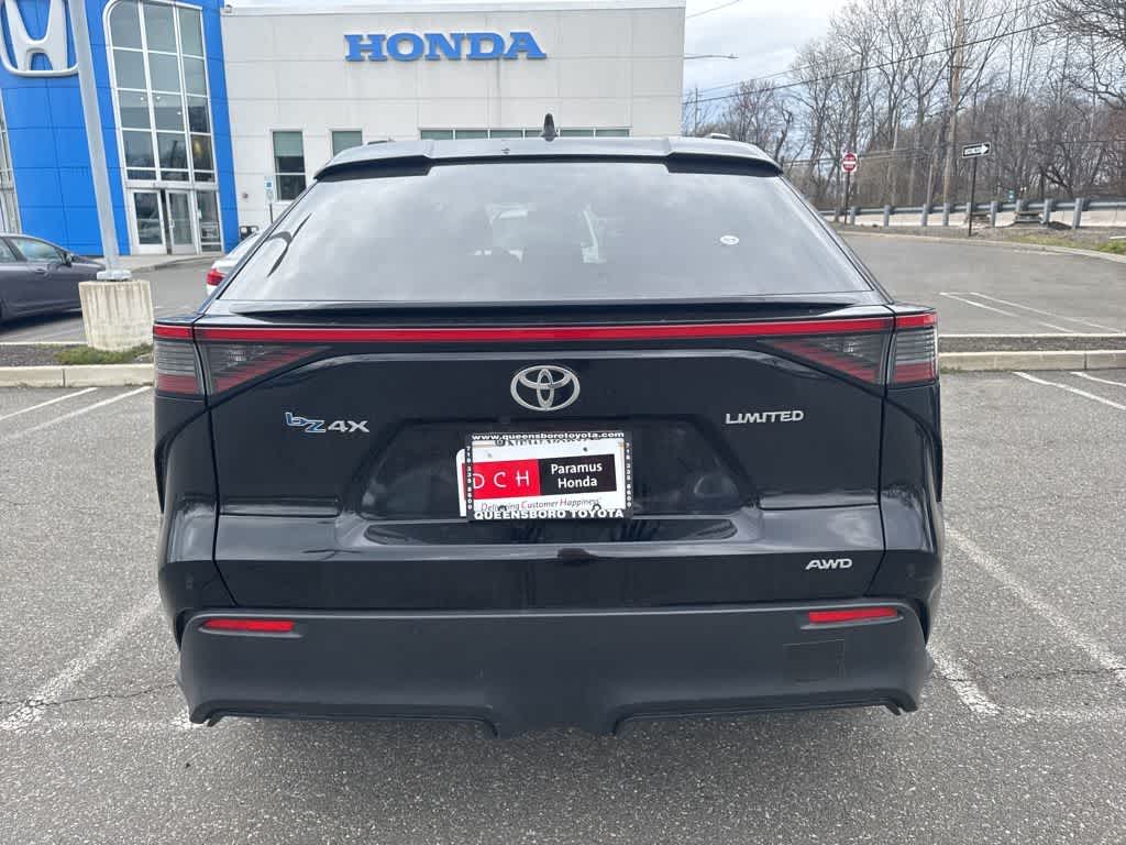 Thumbnail: 2023 Toyota bZ4X - 18