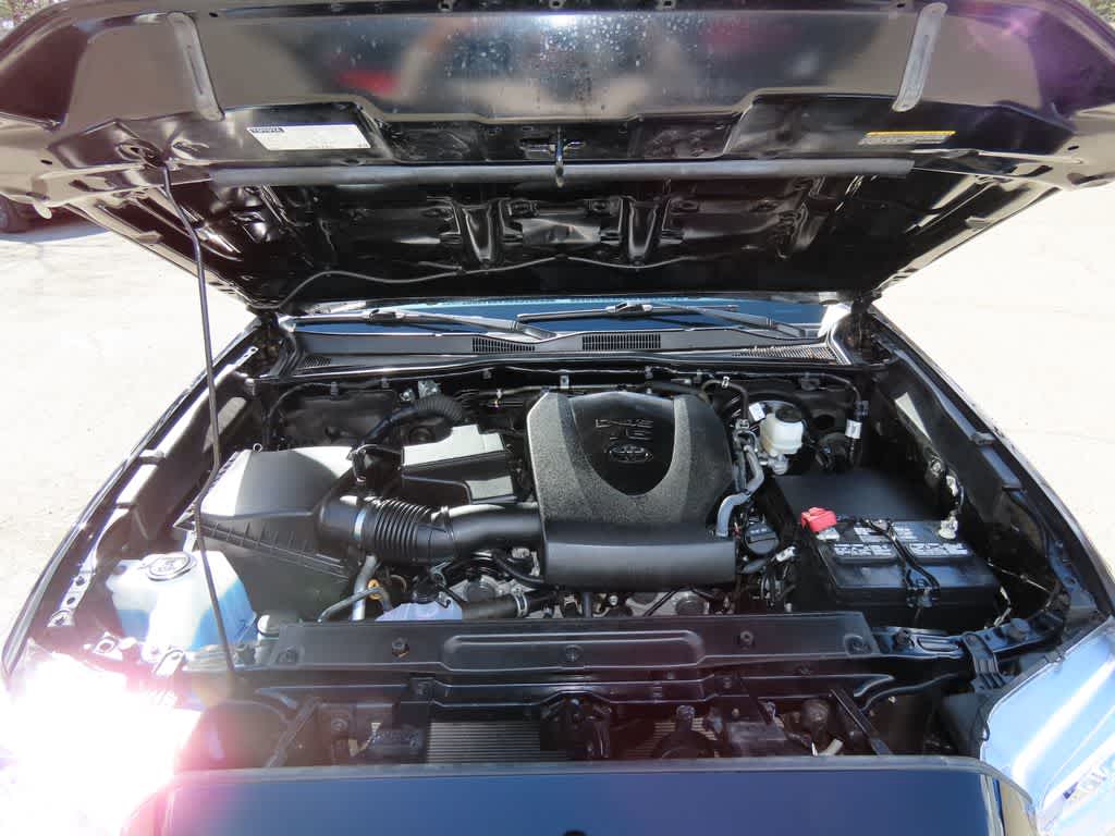 Thumbnail: 2023 Toyota Tacoma - 10