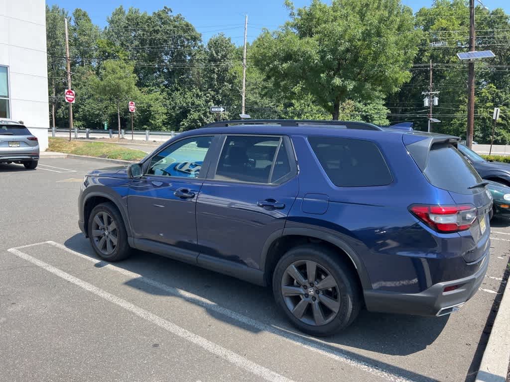 Thumbnail: 2023 Honda Pilot - 6
