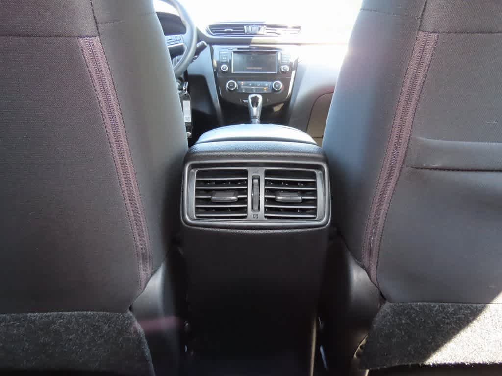 Thumbnail: 2021 Nissan Rogue Sport - 20
