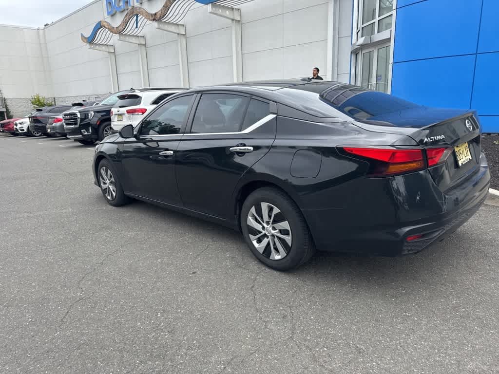 Thumbnail: 2020 Nissan Altima - 11