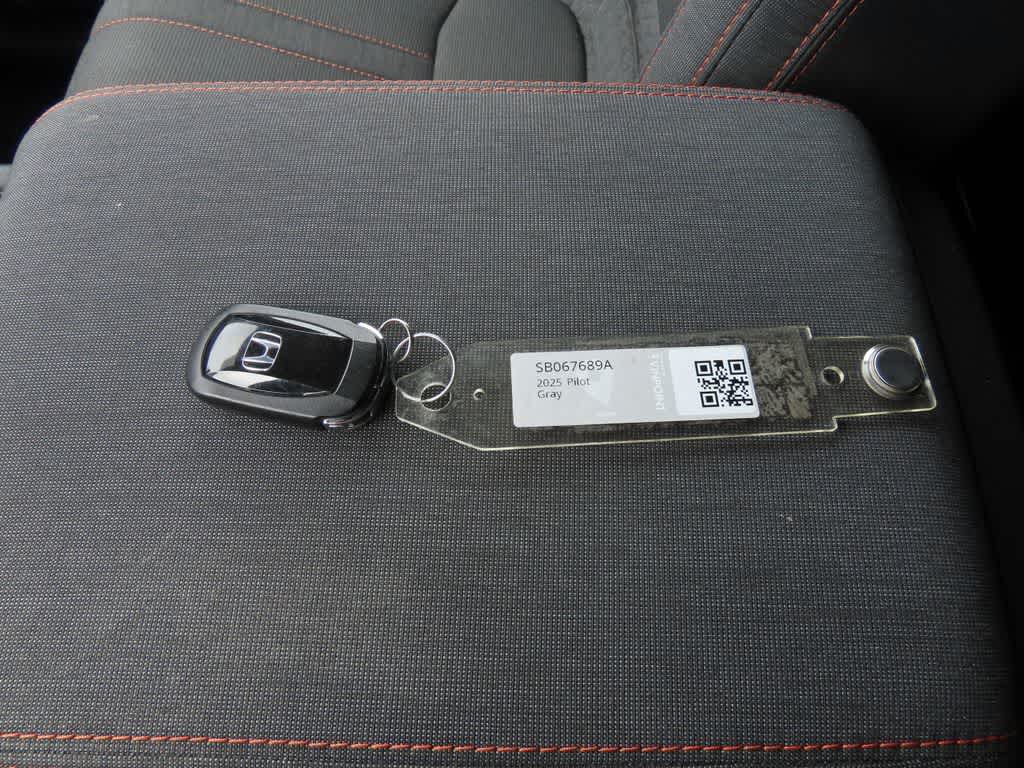 Thumbnail: 2025 Honda Pilot - 28