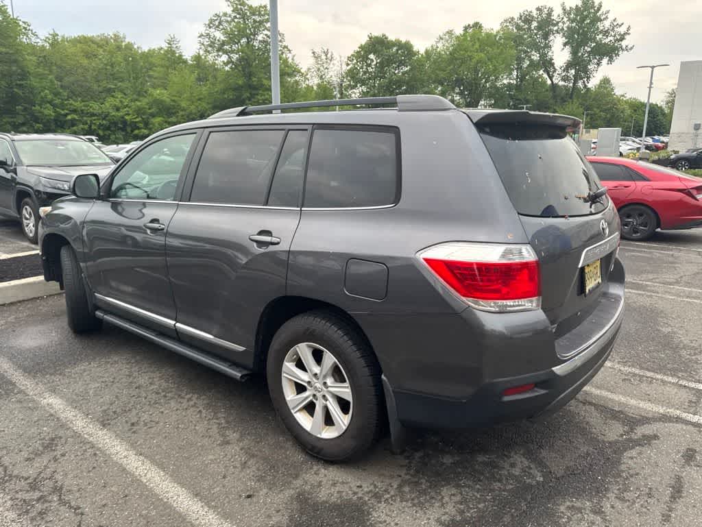 Thumbnail: 2013 Toyota Highlander - 28