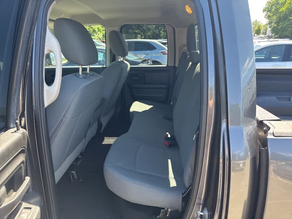Thumbnail: 2019 RAM 1500 Classic - 30
