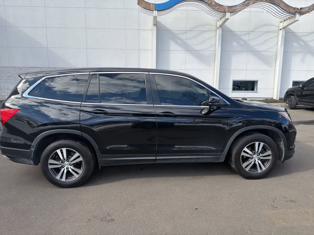 Thumbnail: 2018 Honda Pilot - 16