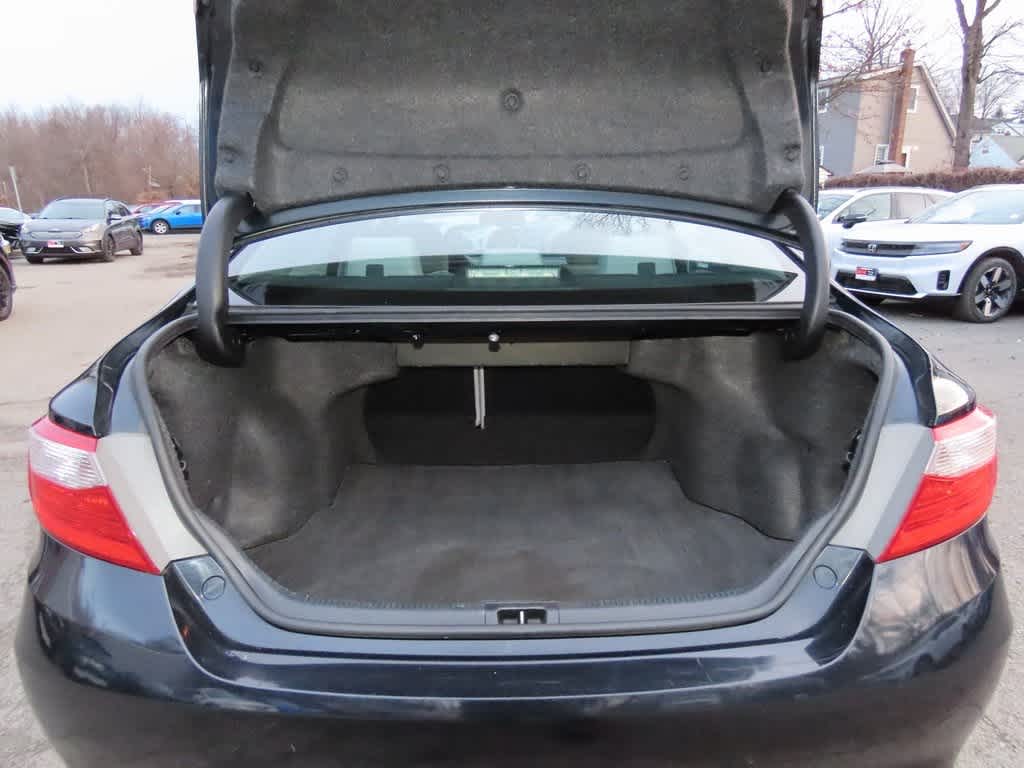 Thumbnail: 2015 Toyota Camry - 11