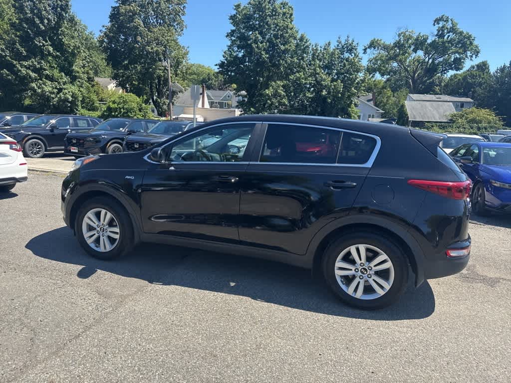 Thumbnail: 2017 Kia Sportage - 8