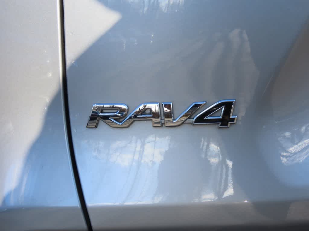 Thumbnail: 2022 Toyota RAV4 - 7