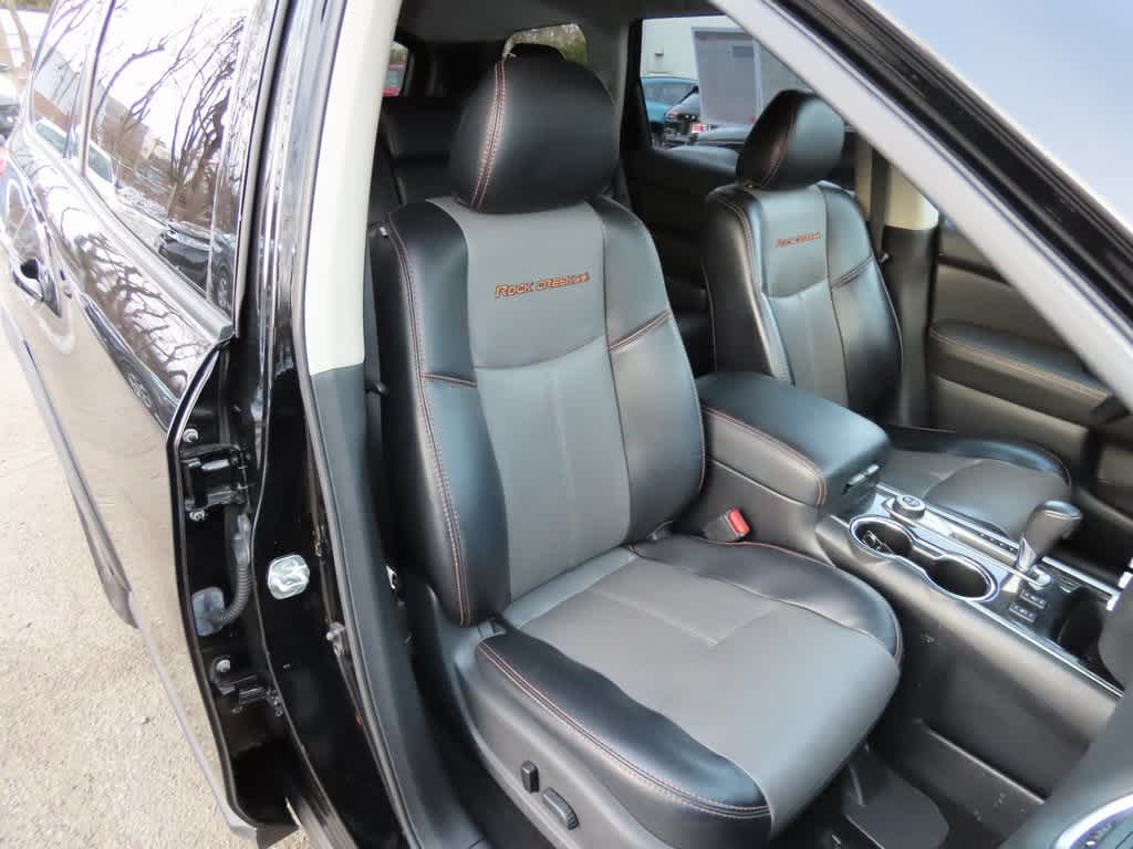 Thumbnail: 2019 Nissan Pathfinder - 19