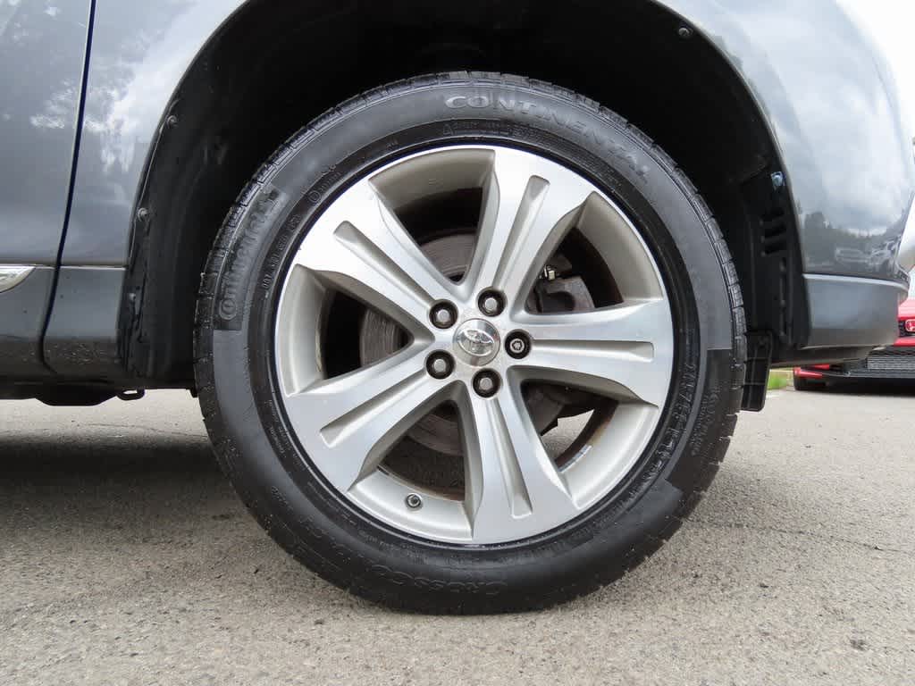 Thumbnail: 2011 Toyota Highlander - 10