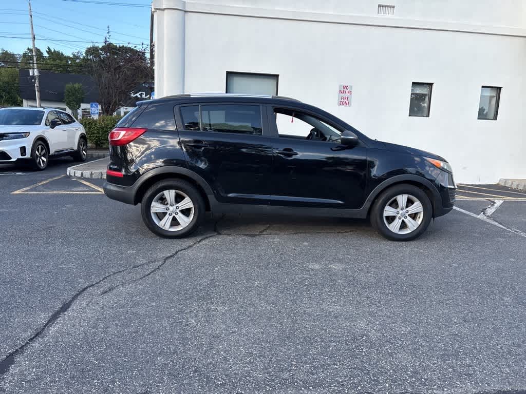 Thumbnail: 2011 Kia Sportage - 8