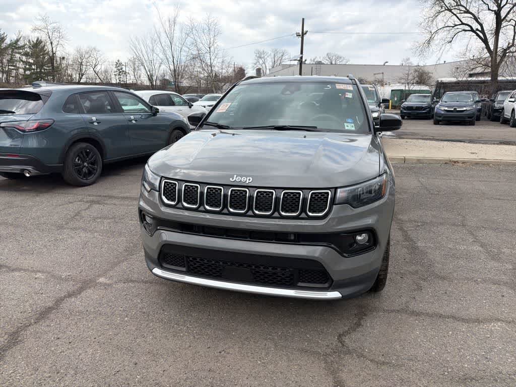 Thumbnail: 2023 Jeep Compass - 24