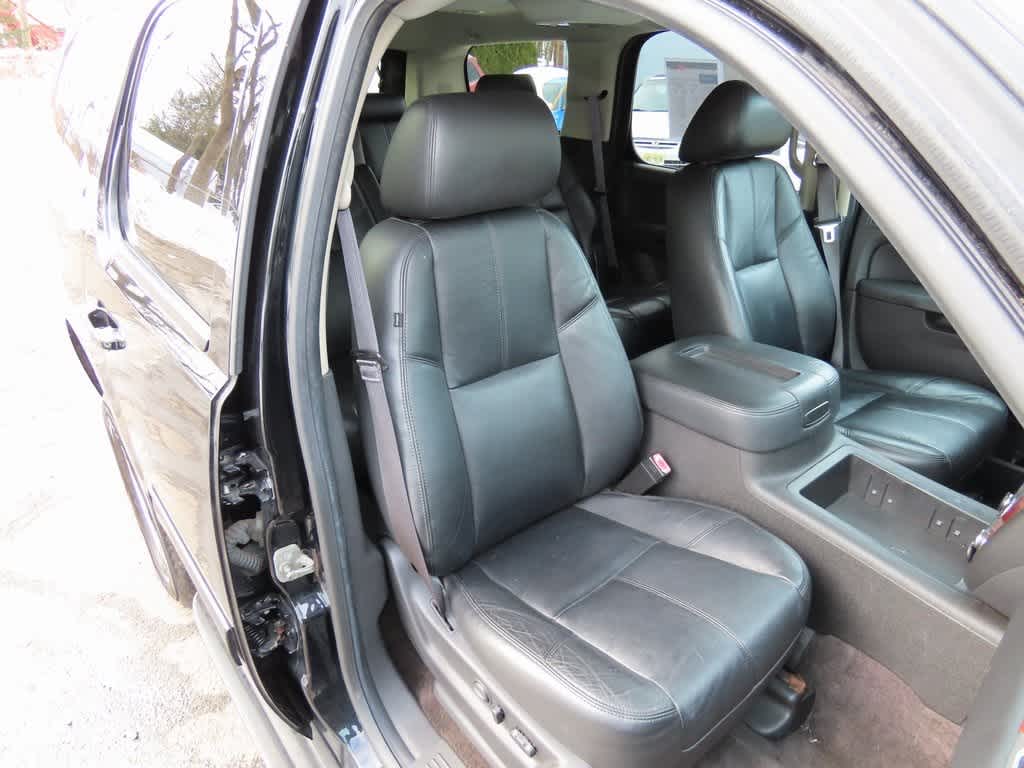 Thumbnail: 2014 Chevrolet Tahoe - 18