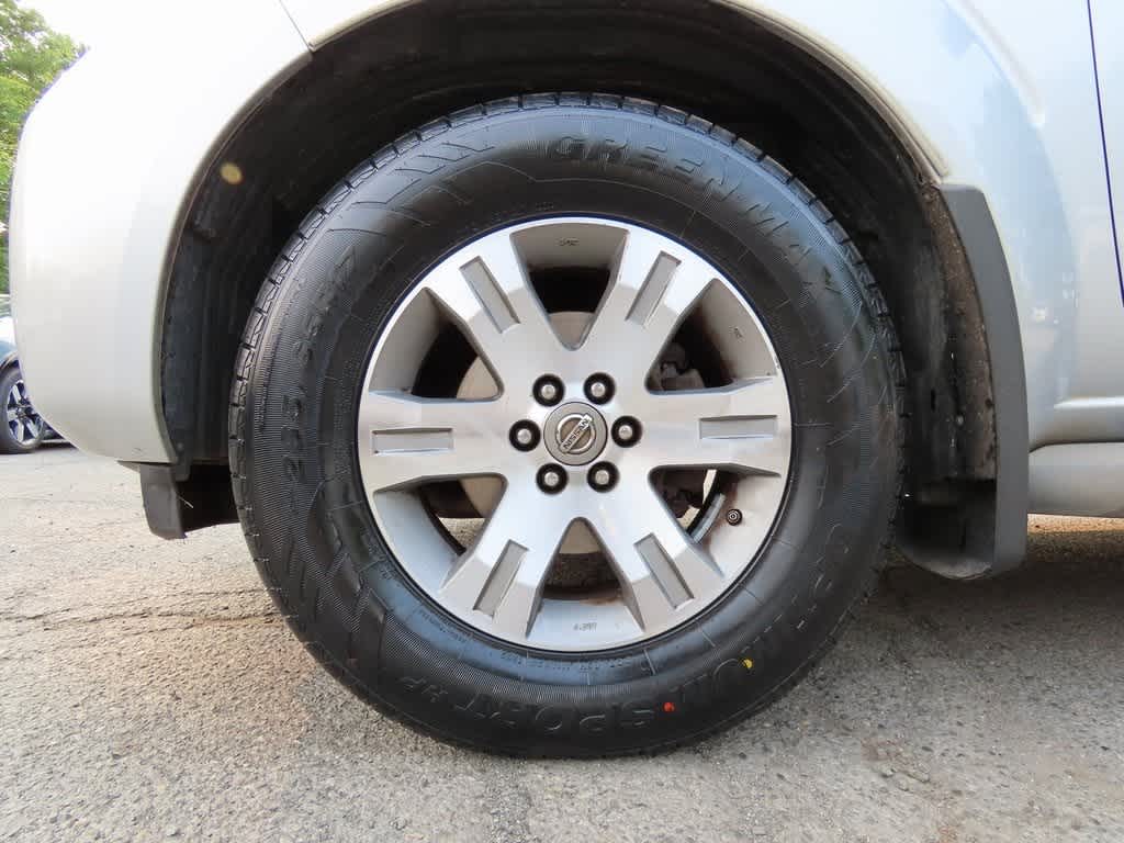Thumbnail: 2011 Nissan Pathfinder - 9