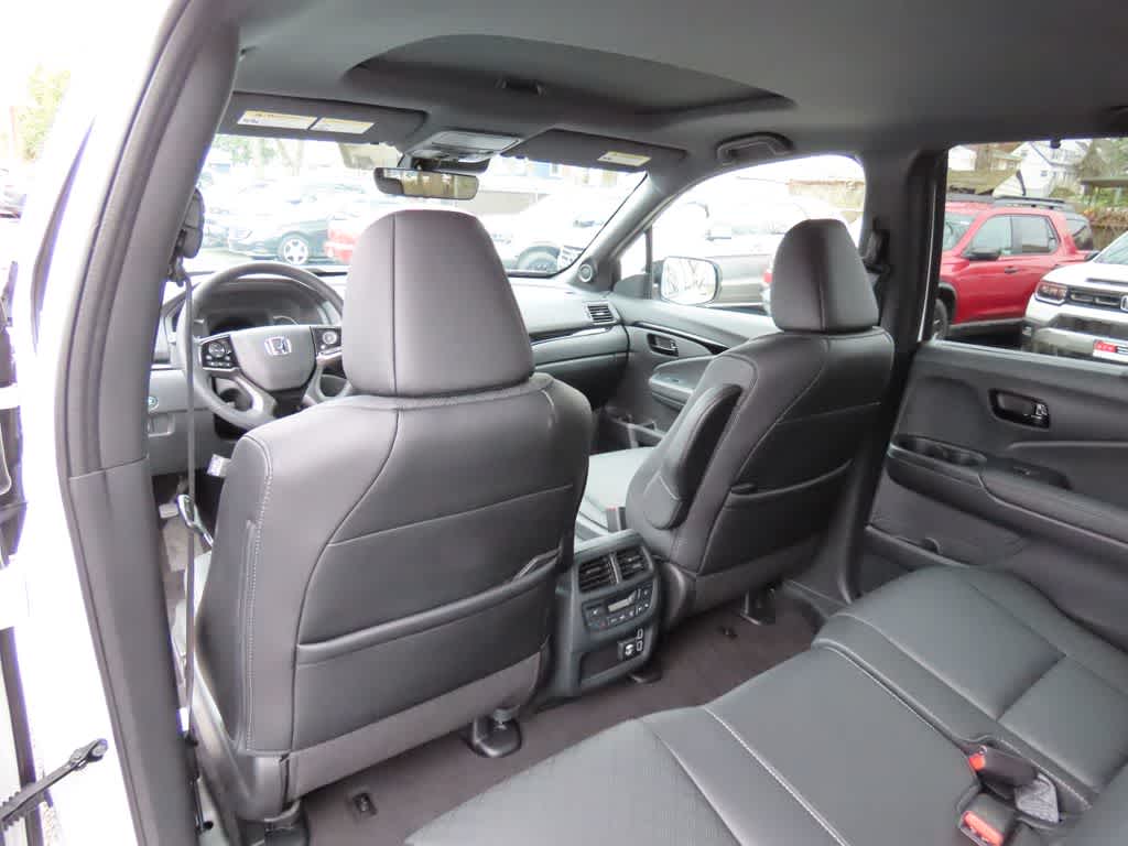 Thumbnail: 2023 Honda Passport - 14