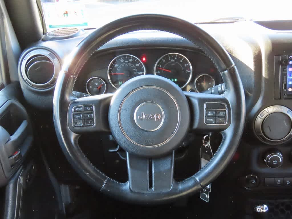 Thumbnail: 2015 Jeep Wrangler - 19